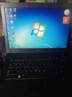 Dell laptop i5 memory 4/250 black color near and clean