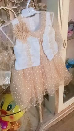 1 time used dresses like new ,10/10 condition  for 2 to 3 years . le