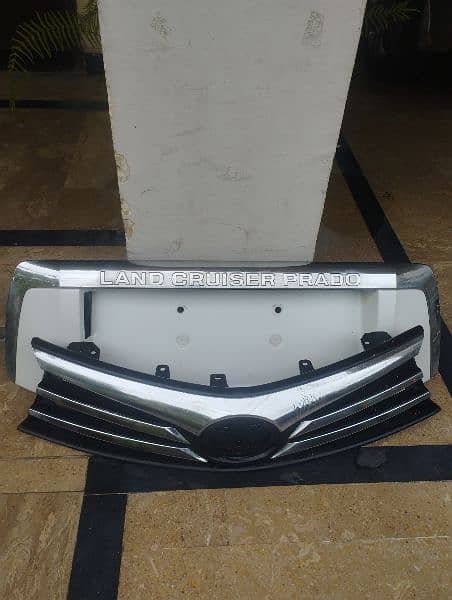 land cruiser Toyota parts available in very reasonable price 1