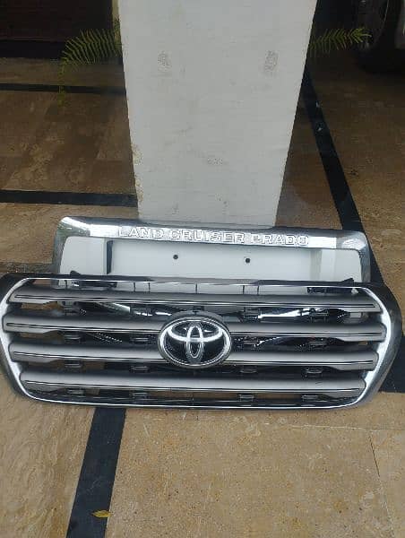 land cruiser Toyota parts available in very reasonable price 2