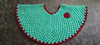 capshawl handmade with crochet. 3 to 4 year girl.