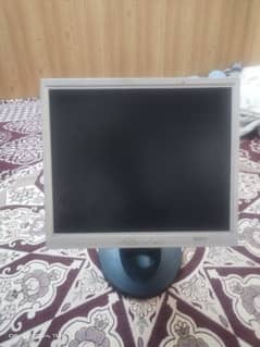 15" Monitor