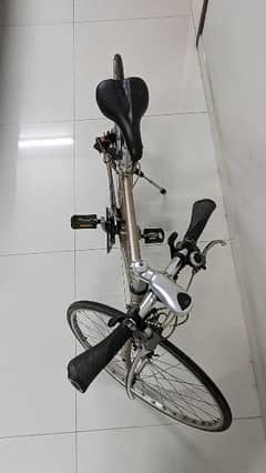 Hybrid Bicycle - Giant Escape 1