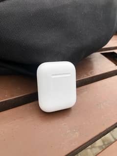 Apple air pod charging case