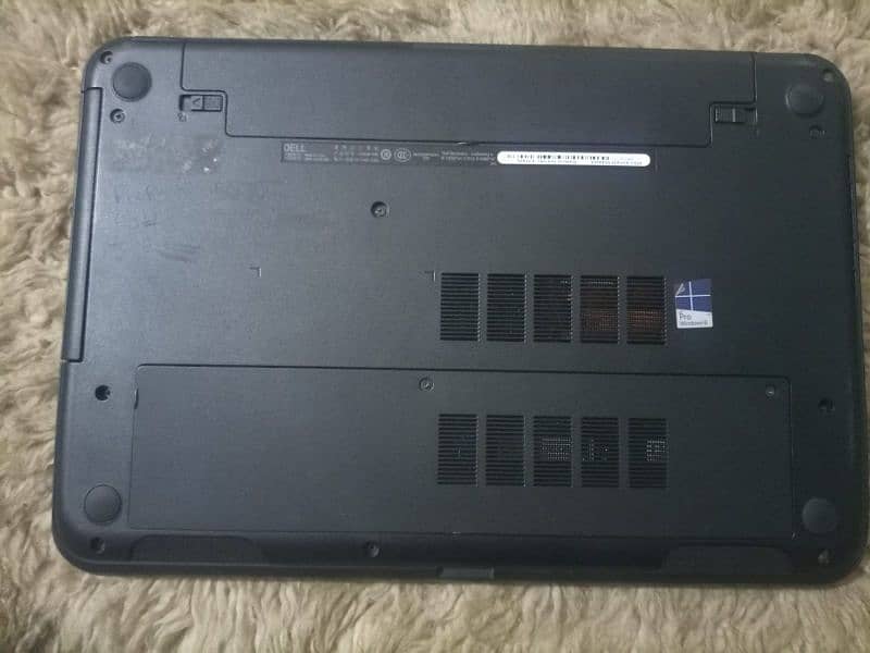 Dell latitude 3540  core i3 4th generation 8 GB Ram - 256 GB SSD Hard 7