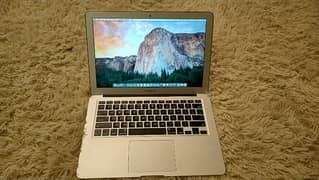 Macbook Air 13inch 2013 10/10 condition