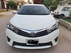 Toyota Corolla XLI 2014 bumper to bumper original manual like a new