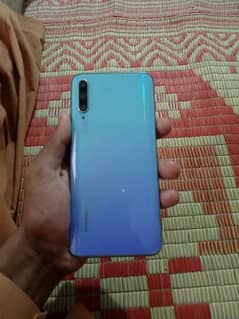 Huawei y9s ہے back brek ha 6 128 ha فرنٹ camera brak ha