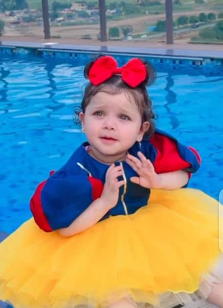 snowwhite costume available  for 2 to 3 years 0