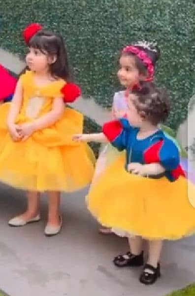 snowwhite costume available  for 2 to 3 years 1