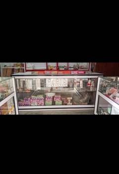 Dukan counter for sale and almari bilkul new