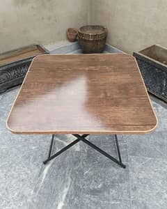 Chipboard top folding table 2'×2'
