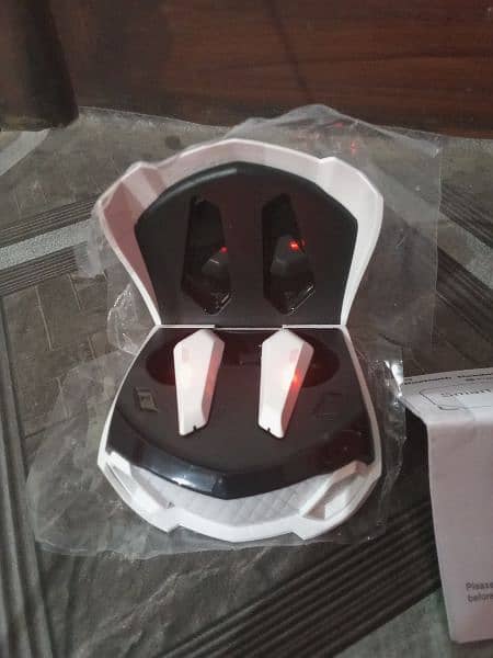 M5 bluetooth Marvel Airpod 6