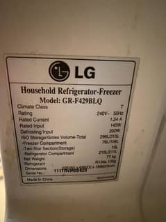 LG REFRIGERATOR with attached Dispensor NEAT & ClEAN Condition.