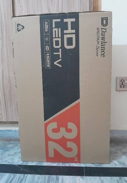 Box Packed 32inches Dawlance Spectrum series LED 2