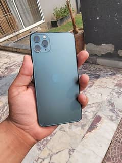 IPHONE 11 PRO MAX 10/10 PTA APPROVED WITH BOX