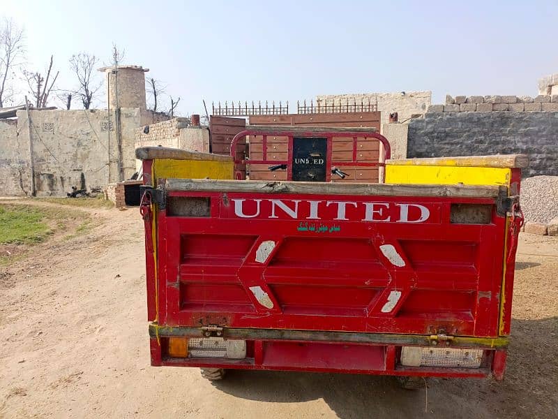 United Loader Rickshaw 4