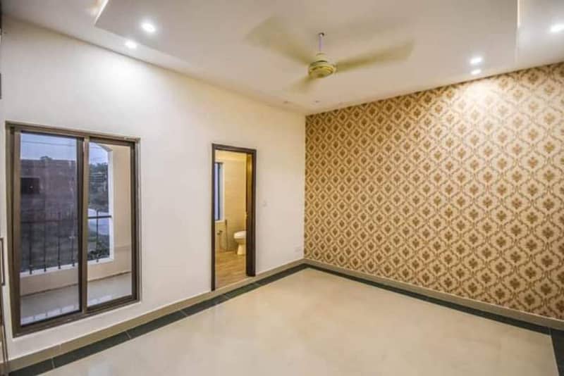 1 Kanal Luxury Bungalow On Top Location For Rent in DHA Phase 3 Lahore 3