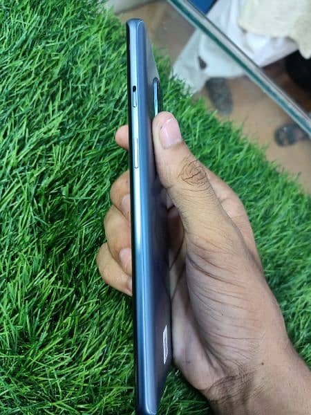 OnePlus 8 (03005992566) 1