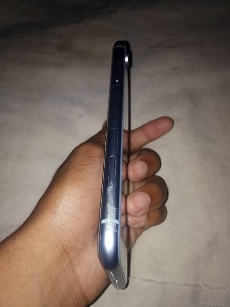 iPhone XR non pta 10 by 10 condition 2