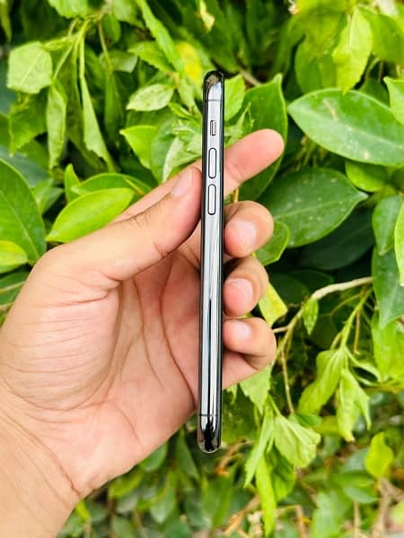iPhone 11 pro (PTA APPROVED) 4