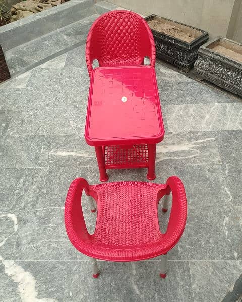 2 Plastic Kids chairs , 1 Table set 9