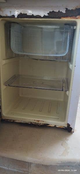 Water Dispenser in Working Condition 3