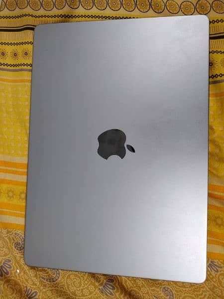 MacBook pro M2 3