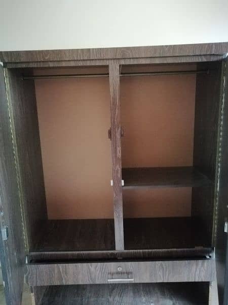 Cupboard / Wardroble for sale 3