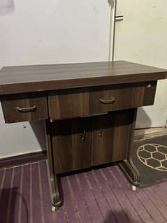 study table in good condition for sale