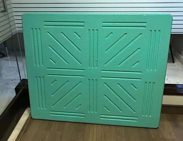 plastic wooden pallets 0