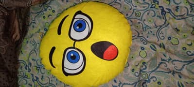 new emoji pillow free home delivery in Lahore samanabad