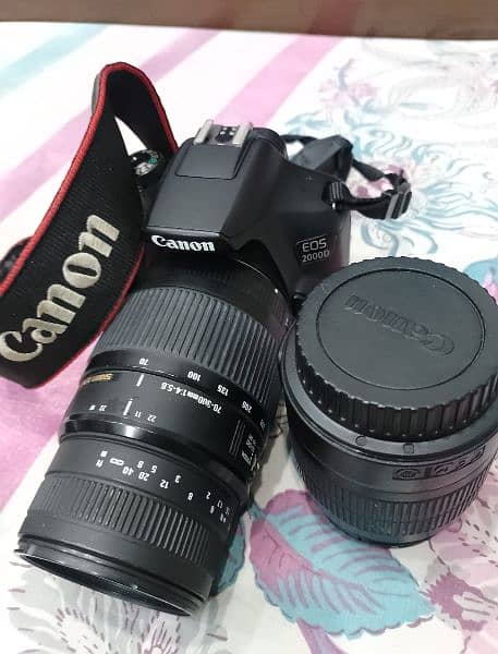 Canon 2000D with two lenses 9