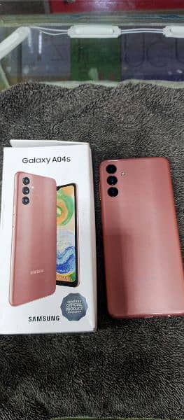 Samsung Galaxy A04S 0