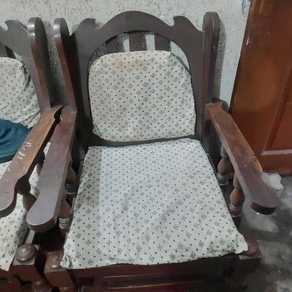 5 Seater old Style sofa for sale 2