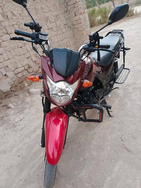 SUZUKI'S GR 2022 Peshawar registred
Seal to seal
Just like zero meter. 13