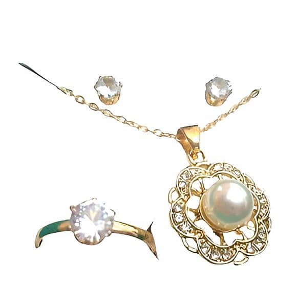 Crystal Pearl Pendant With Gold Tone Chain, Earrings And Ring Set 1