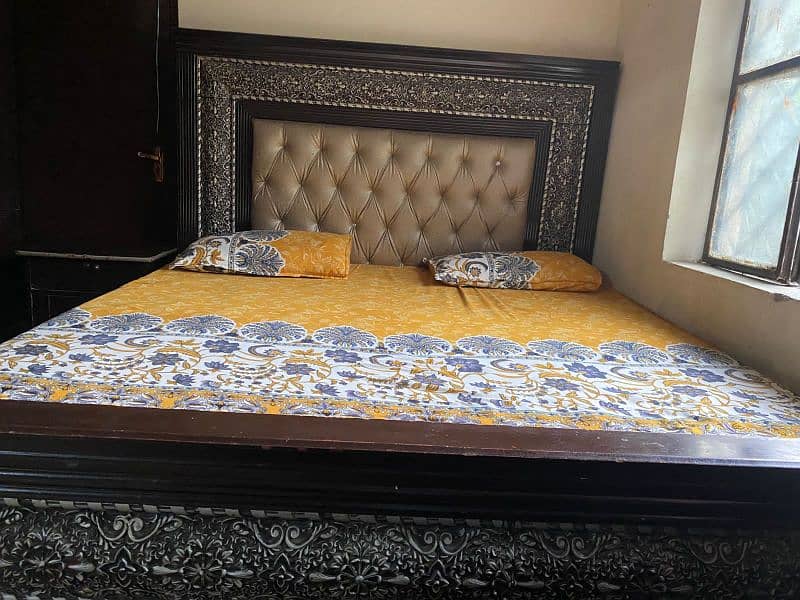 Wooden bed set without matress 1