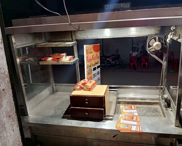 Food Counter with Grill Hot Plate 3