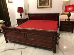 Maroon pure sheesham wood bed set
