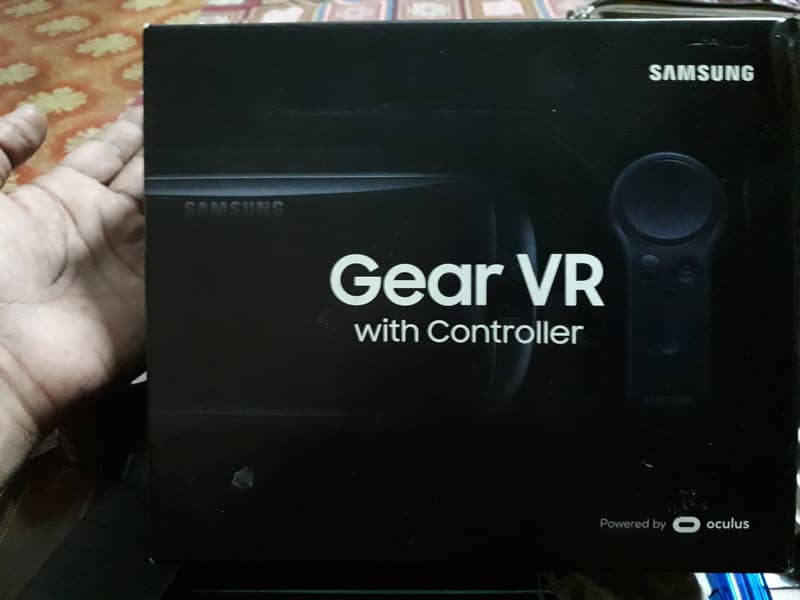 Samsung Gear VR with controller 0
