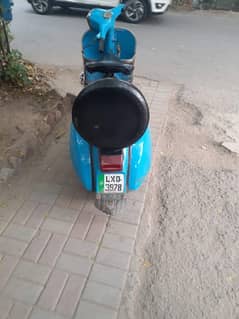 vespa scoter