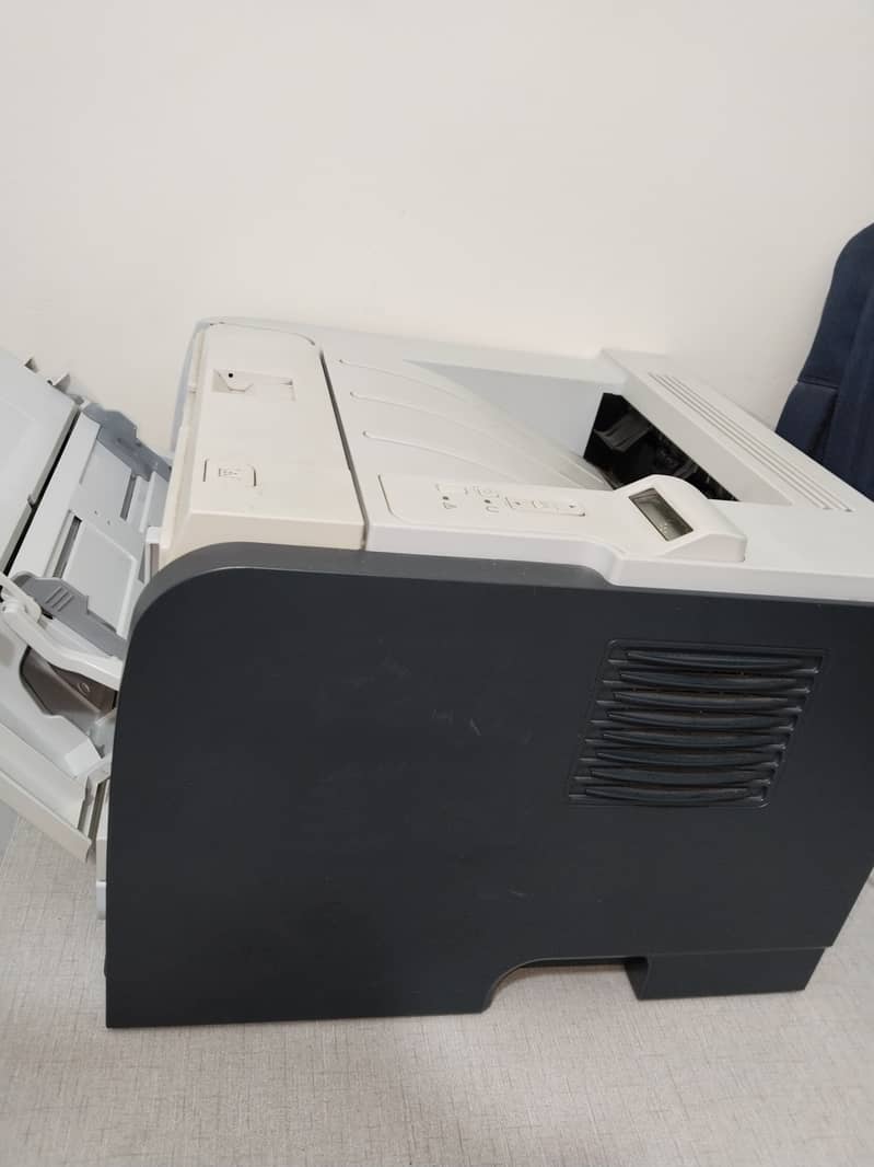 brand new HP LaserJet P2055d Printer for office 5