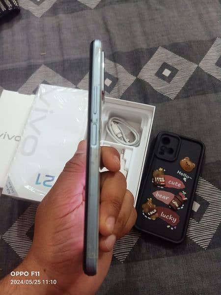 Vivo y21 mobile phone for sale. . . Urgent requirement of money 3
