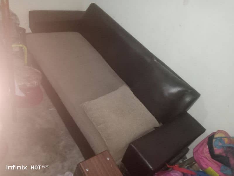 I sale sofa set  Emergency For more details To Contact No 03014079962 1