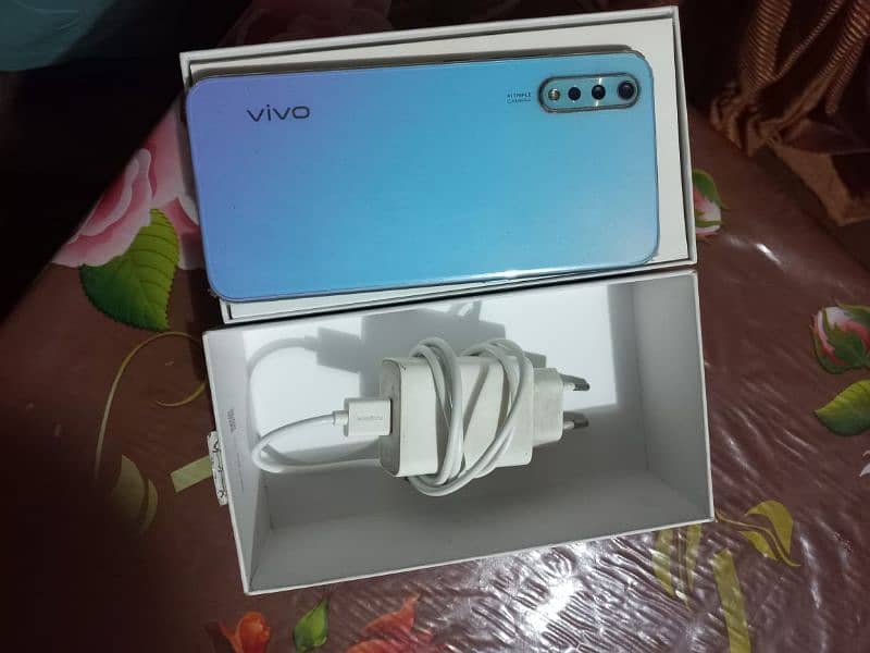 Vivo S1 with box and original charger. 2