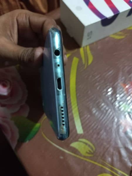 Vivo S1 with box and original charger. 4