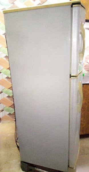 Urgent sale Waves Refrigerator Two Door for Sale New Condition 1
