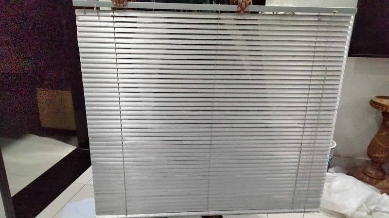 wooden blinds,  venetian blinds 2