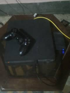 PS4 Slim 500gb with 6 games and psplus